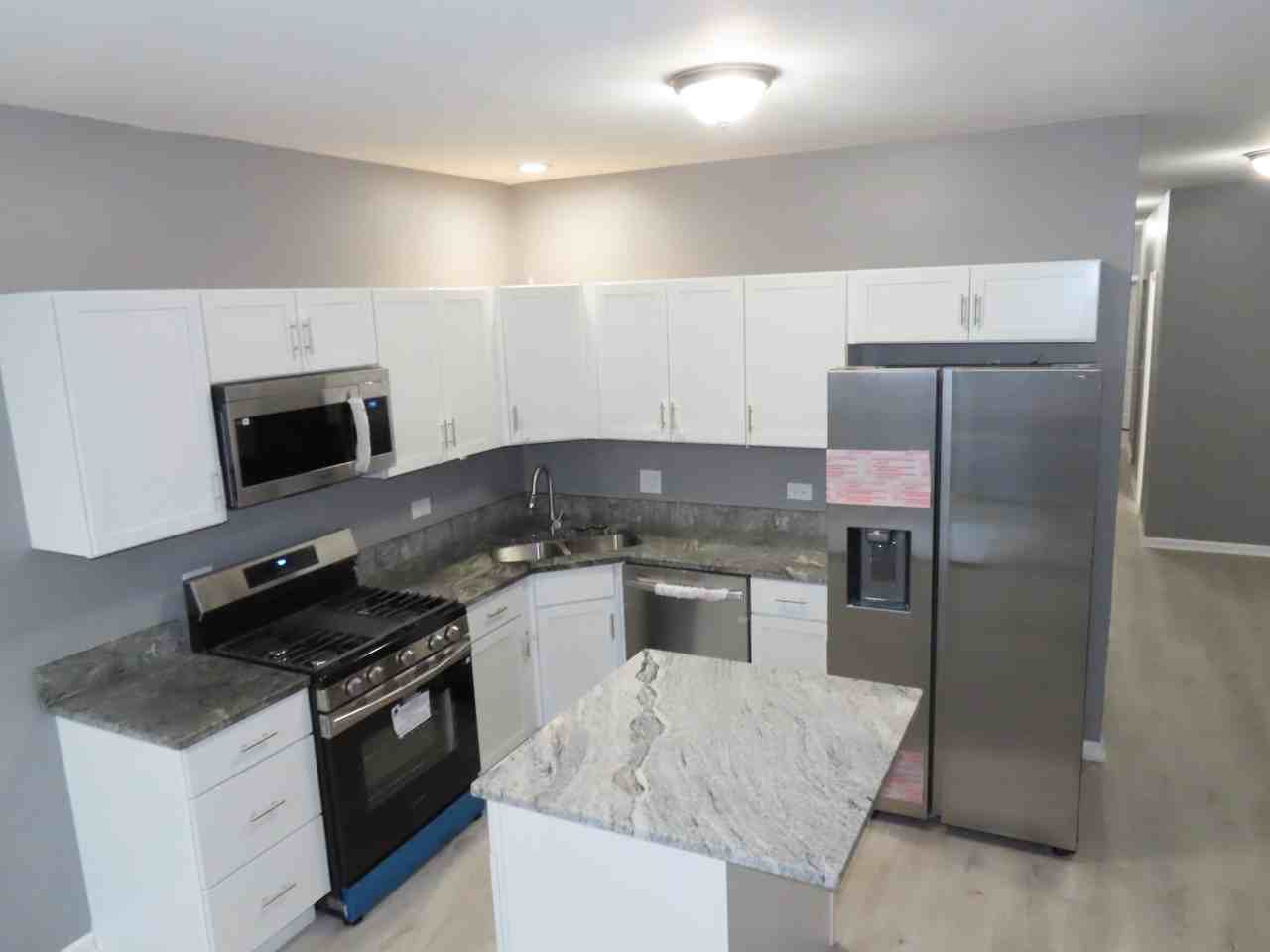 951 W 51st St #1 - Photo 3 of 13