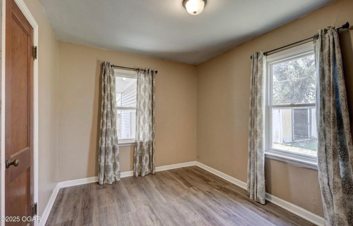 1617 Garfield Ave - Photo 6 of 12