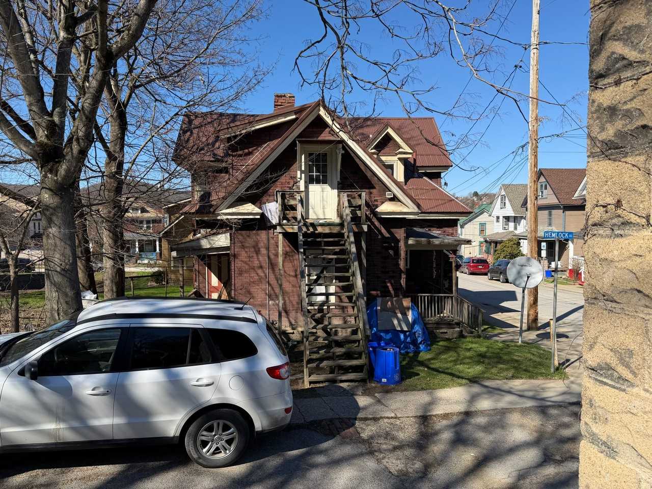 306 Wilson Ave #2ndFL - Photo 3 of 11