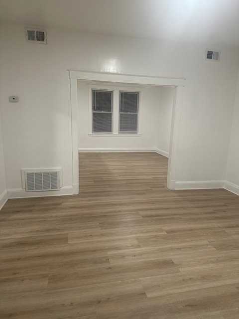 2700 Roslyn Ave #5 - Photo 7 of 19