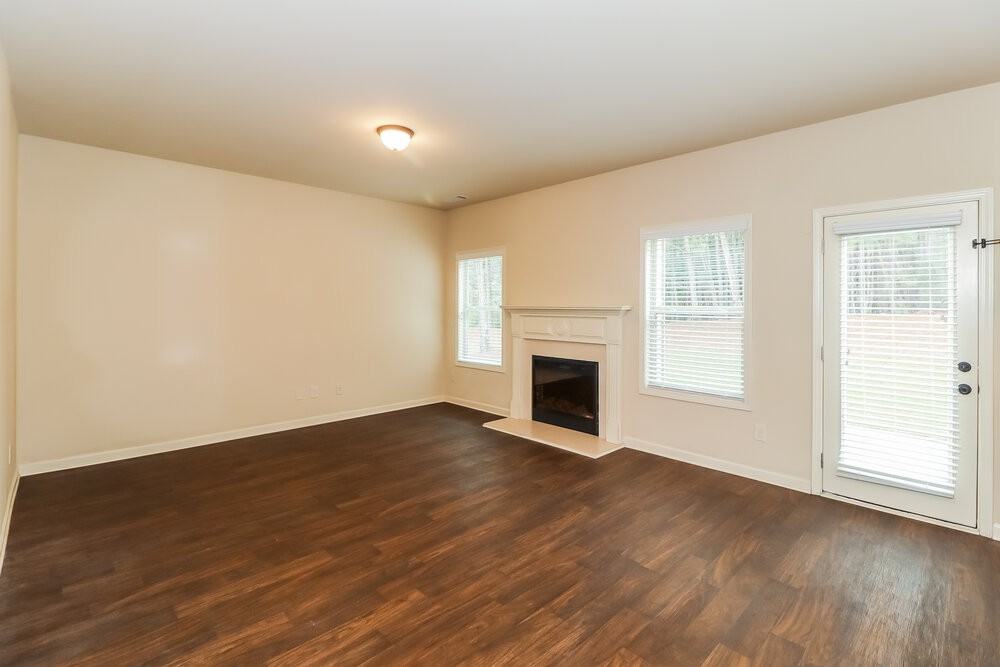 1305 Little Hampton Dr - Photo 4 of 17