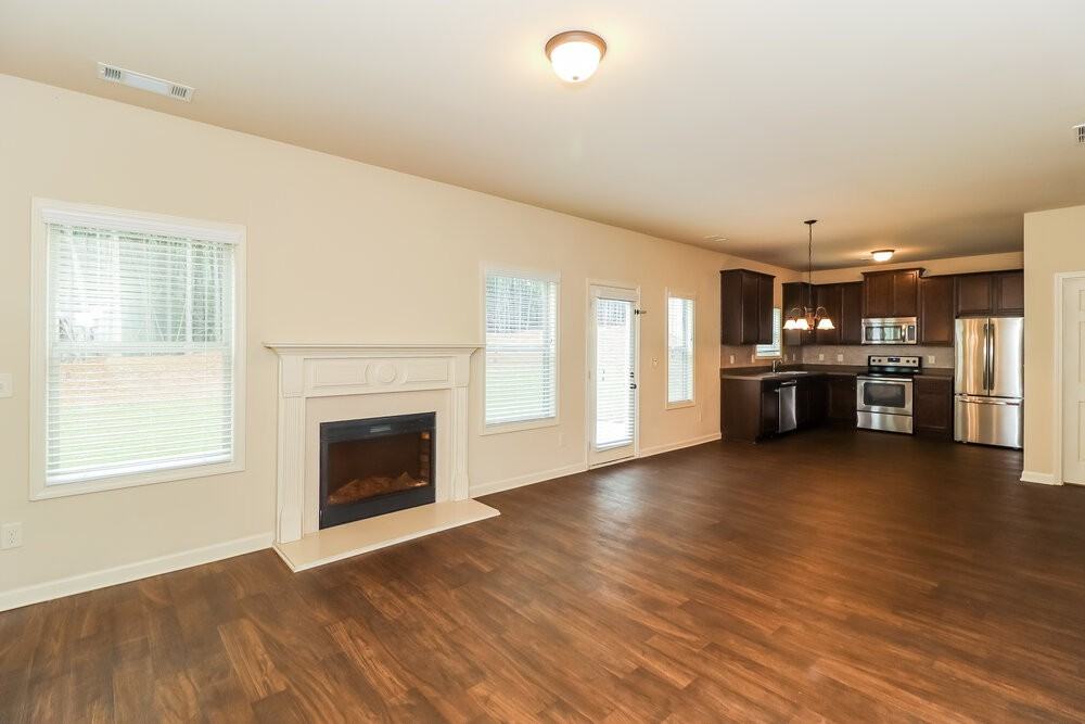 1305 Little Hampton Dr - Photo 5 of 17