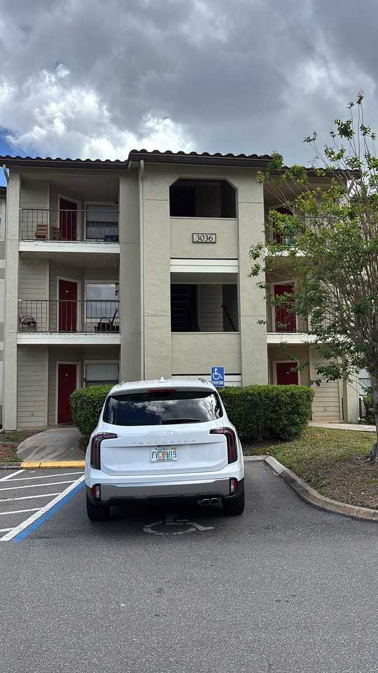 3036 Parkway Blvd #204