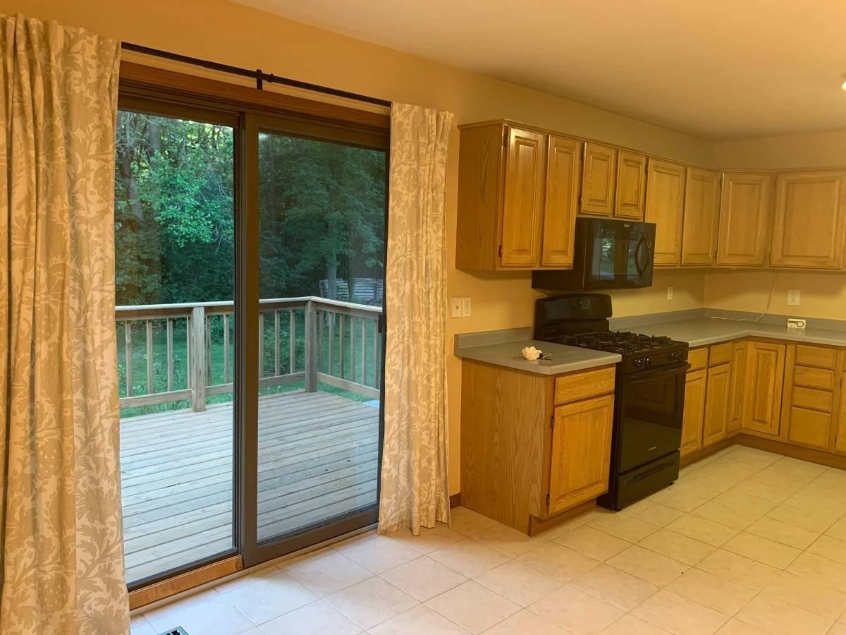 W13567 Woodland Way - Photo 2 of 12