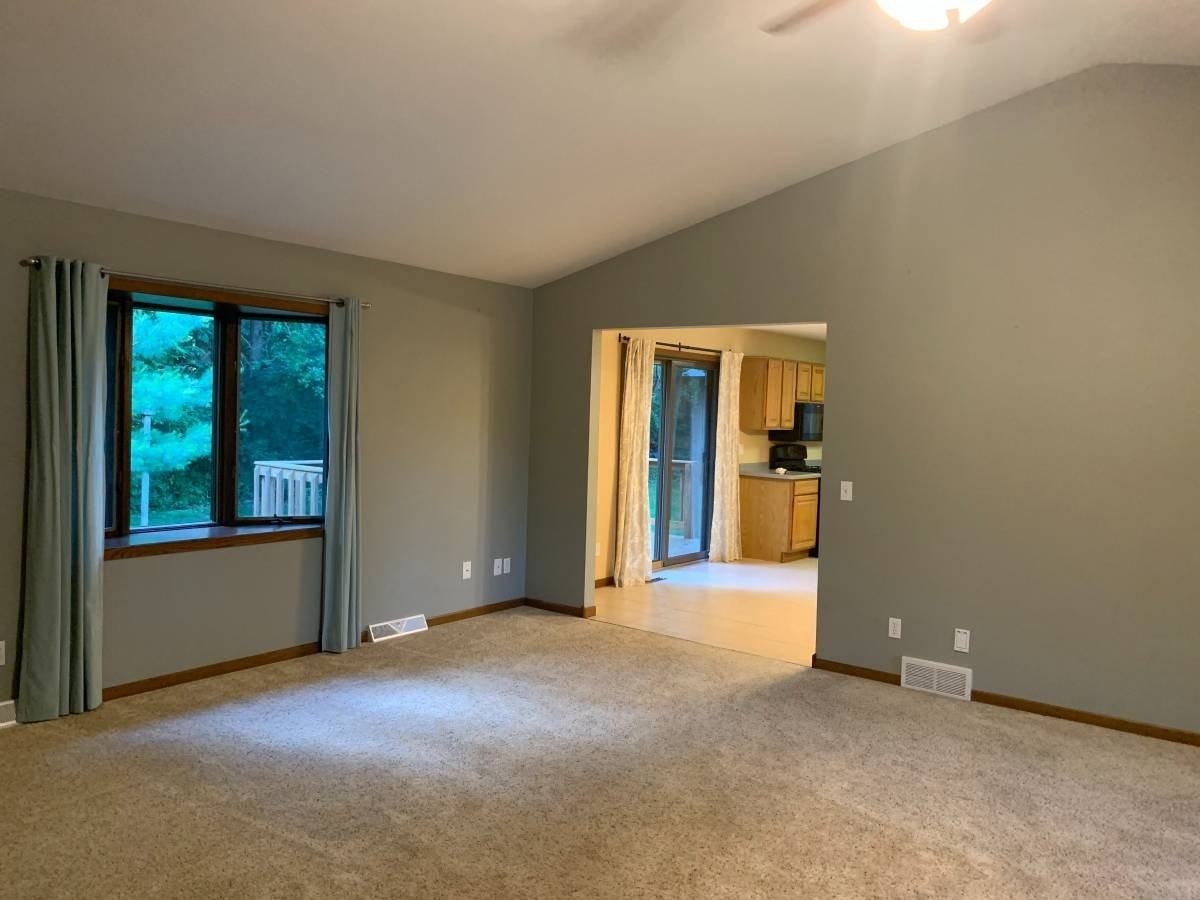 W13567 Woodland Way - Photo 4 of 12