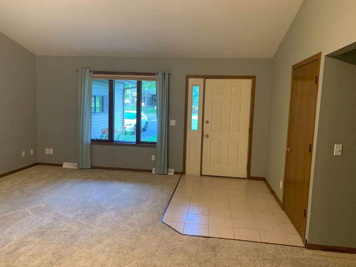 W13567 Woodland Way - Photo 5 of 12