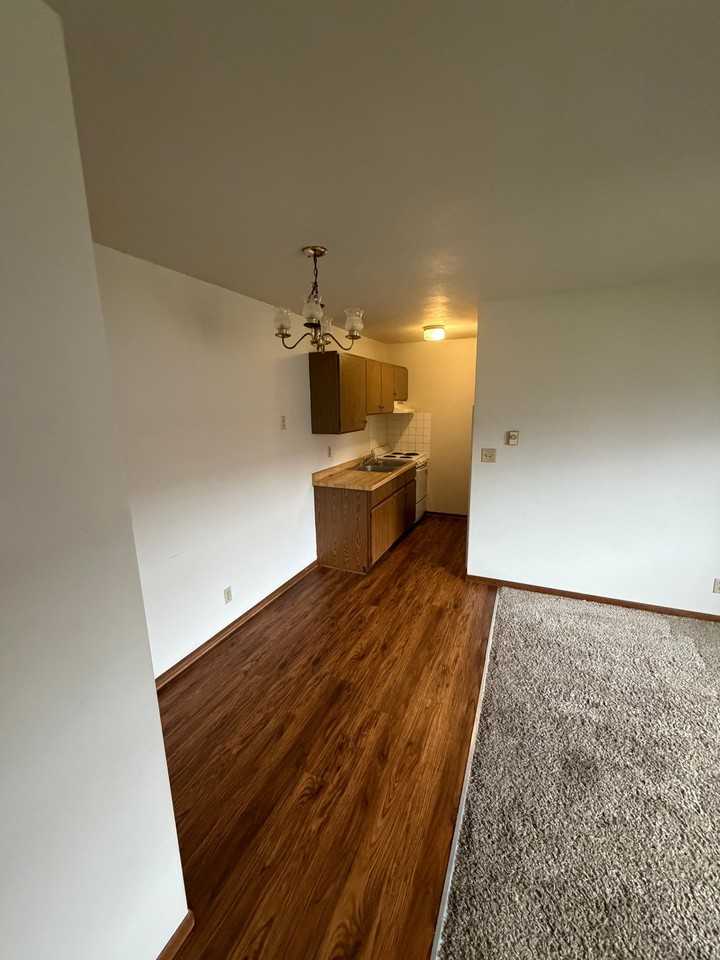 222 High Line St #7 - Photo 2 of 5