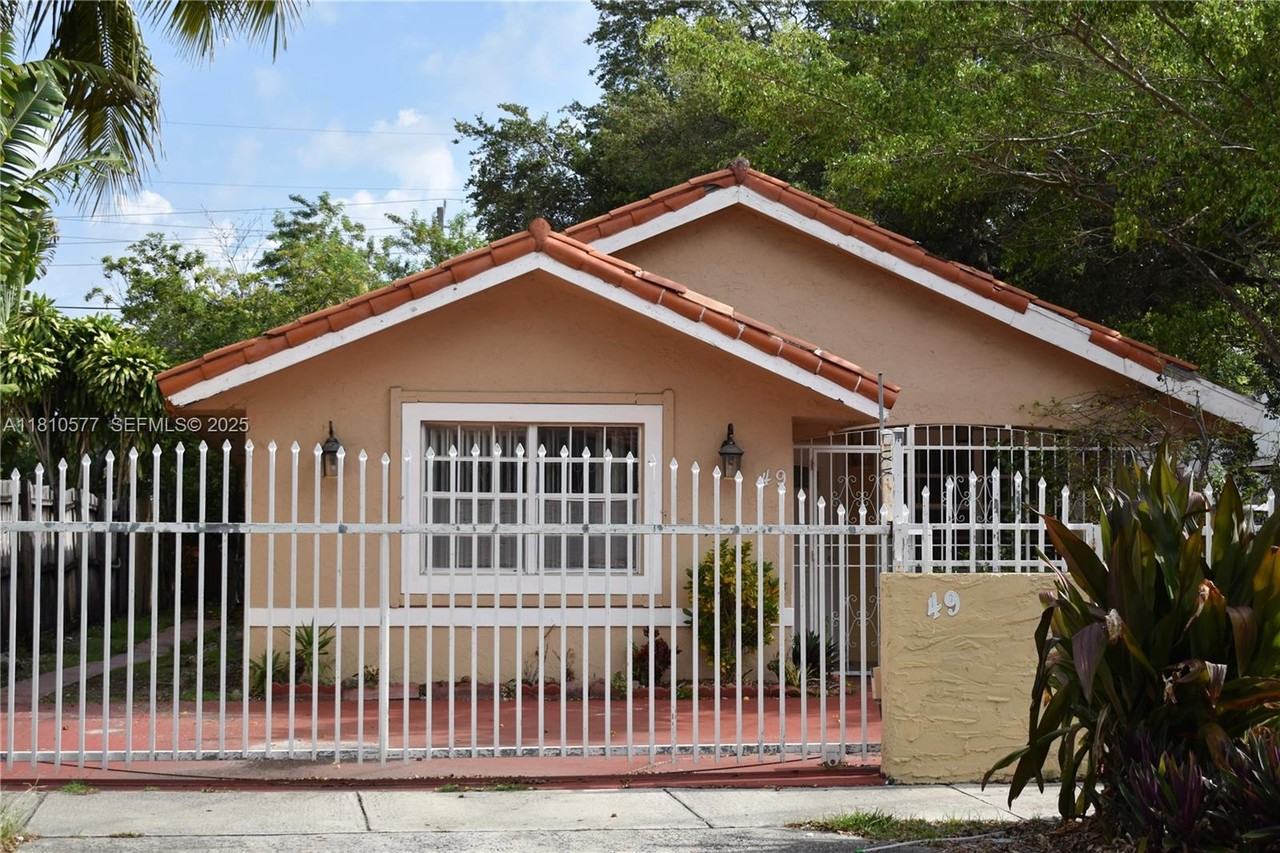 49 Northwest 35th Street - Photo 3 of 11