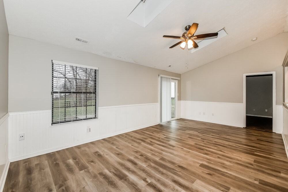 6210 Carrie Cir - Photo 5 of 18