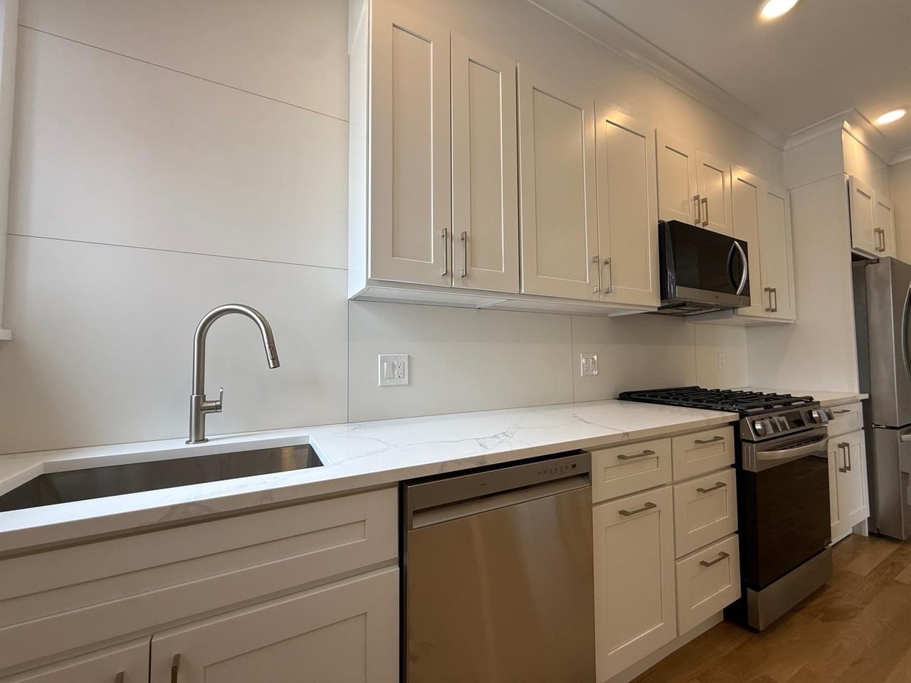 35 Gore St #2 - Photo 2 of 17