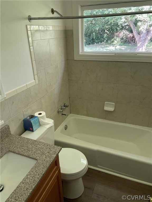 1410 Enfield Ave #1410 - Photo 4 of 6