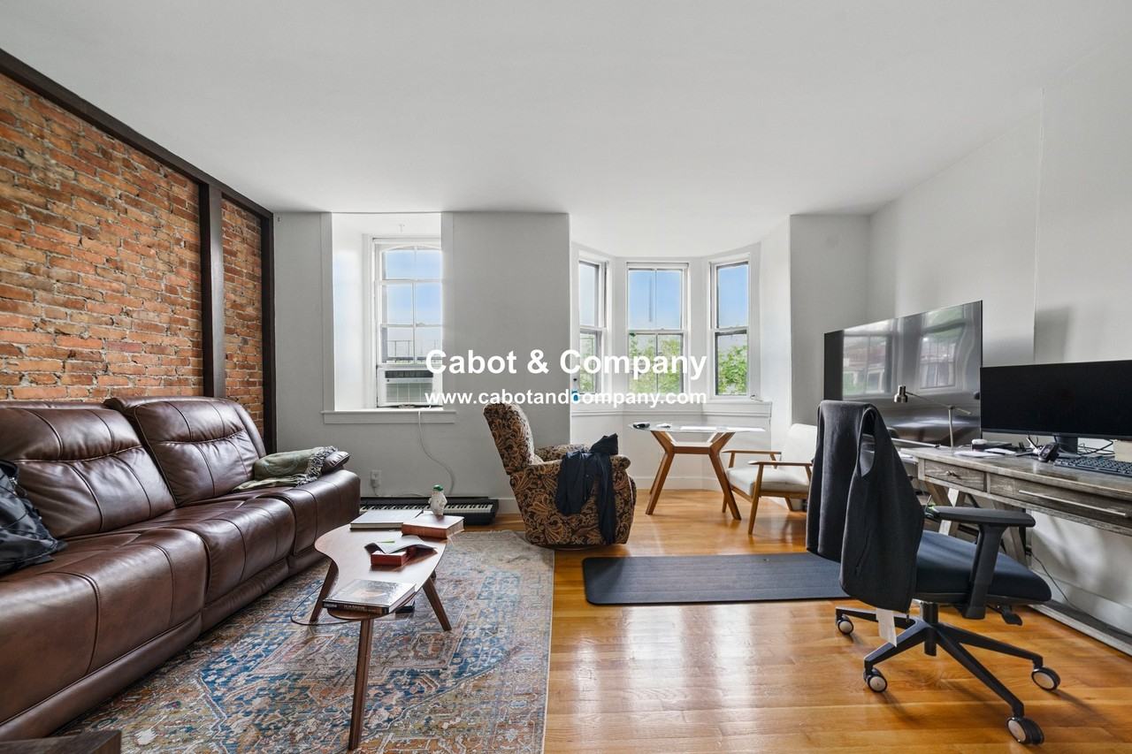 102 Appleton St #4A