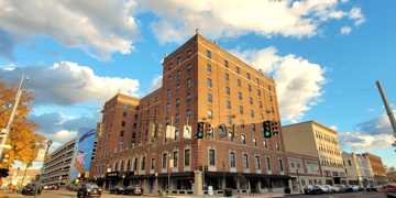 featured image of 147 W Gray St #812