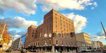 featured image of 147 W Gray St #609