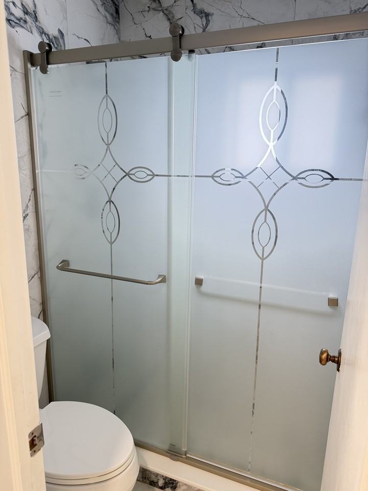 4778 Greentree Cres #B - Photo 2 of 11