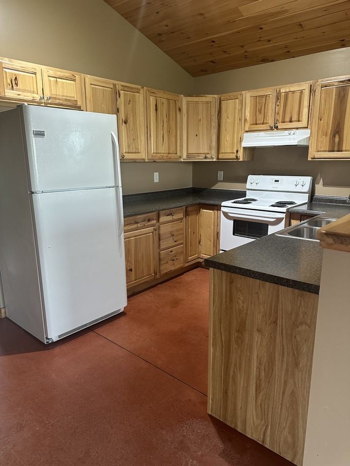 222 Pleasantview Dr #222 - Photo 2 of 9