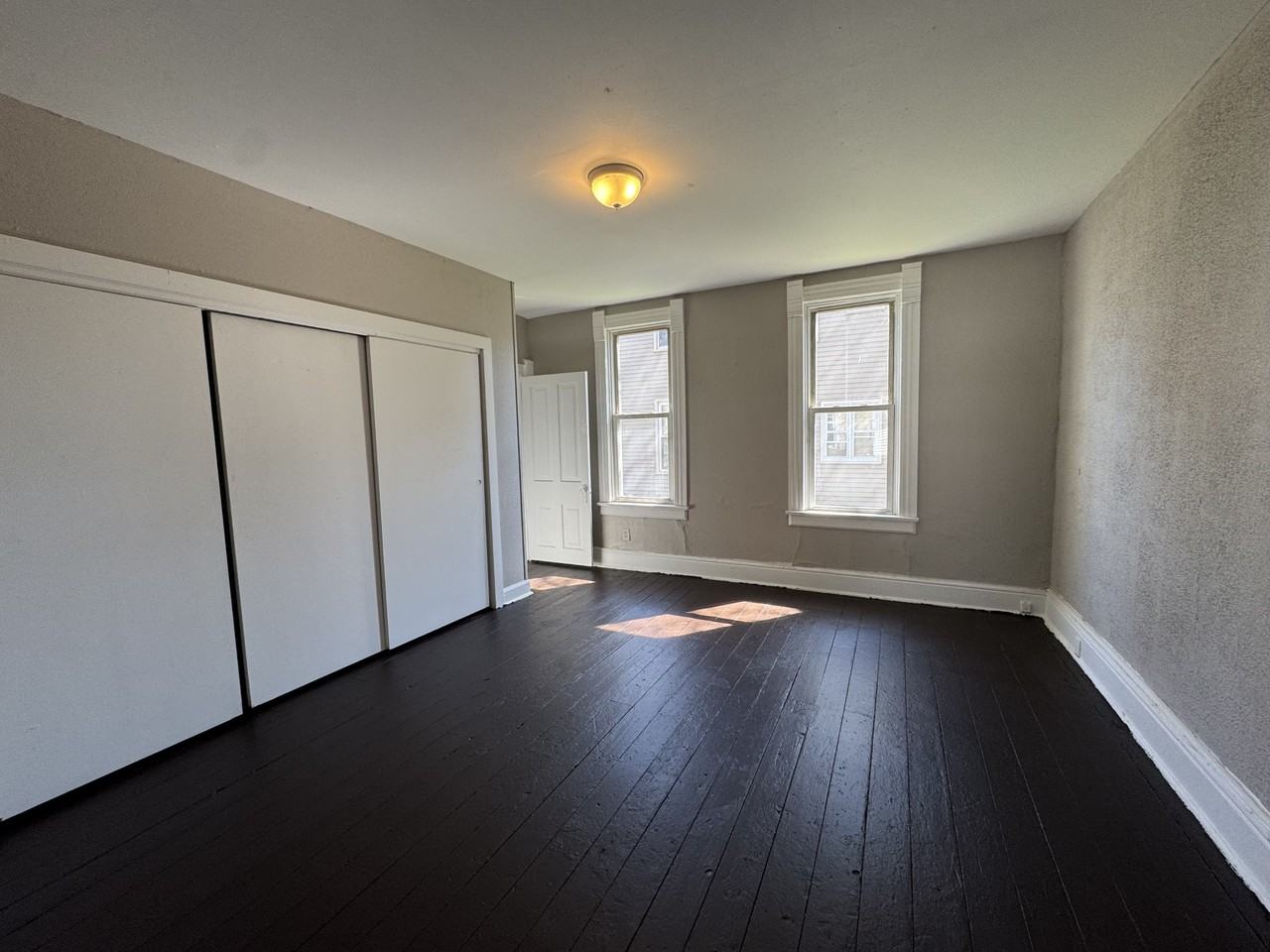 713 Garfield Ave Sw #NA - Photo 2 of 14