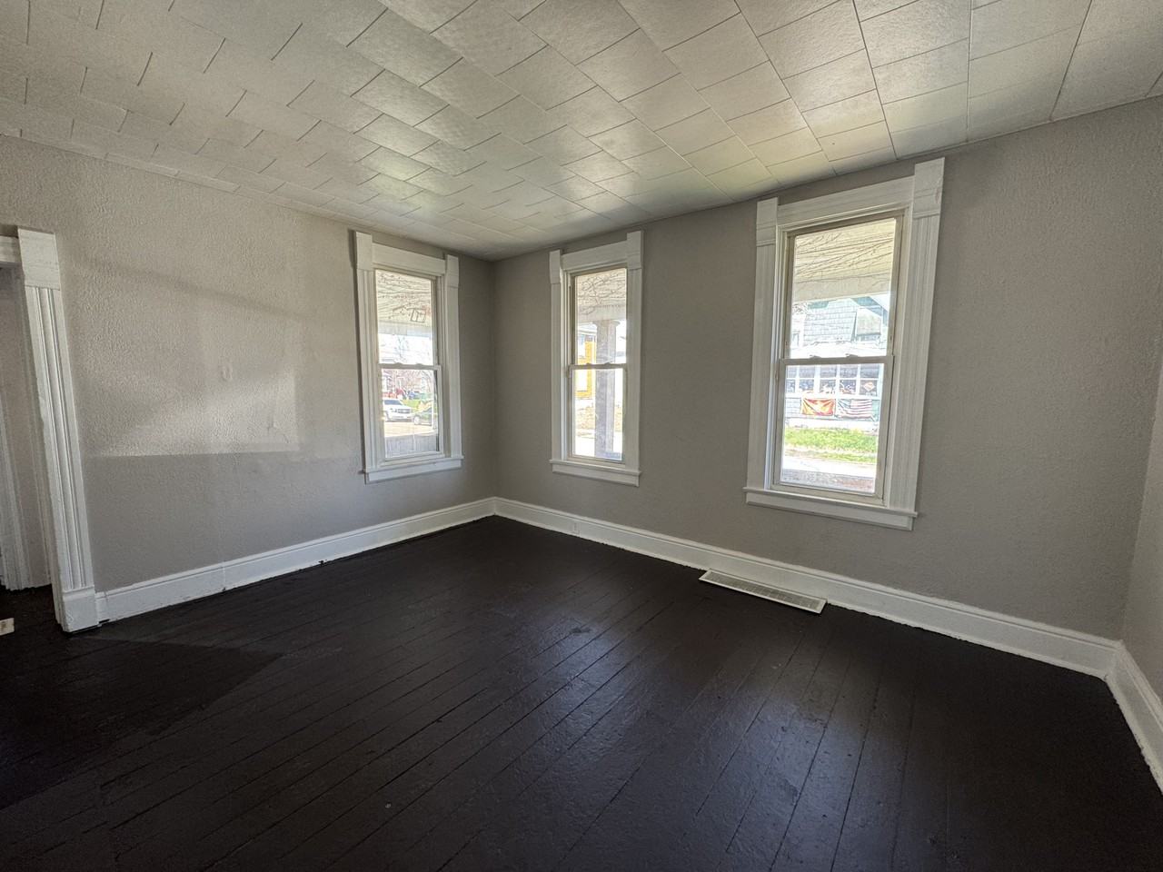 713 Garfield Ave Sw #NA - Photo 4 of 14