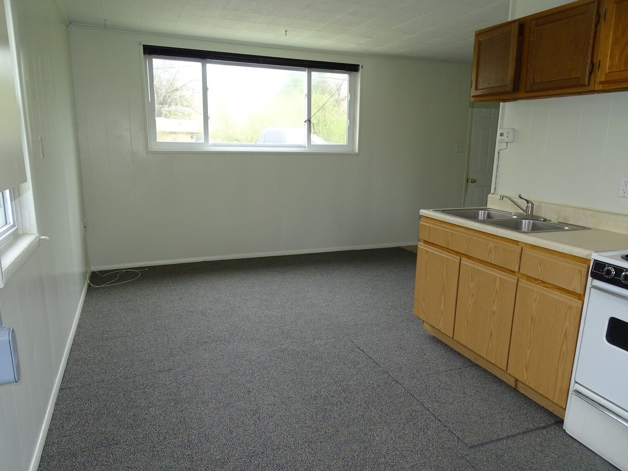 518 E Chicago Blvd #3 - Photo 6 of 13