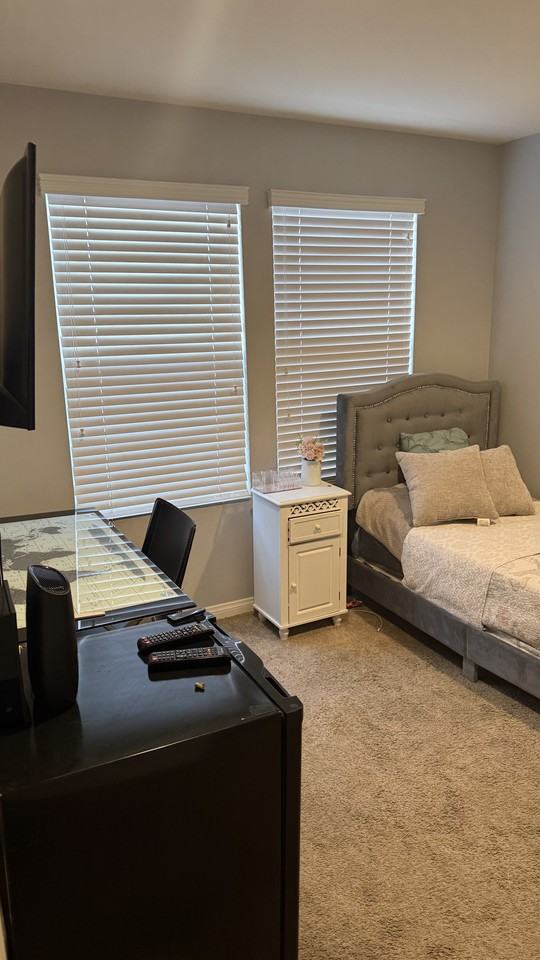 3684 W Chapman Ln #NA - Photo 2 of 2