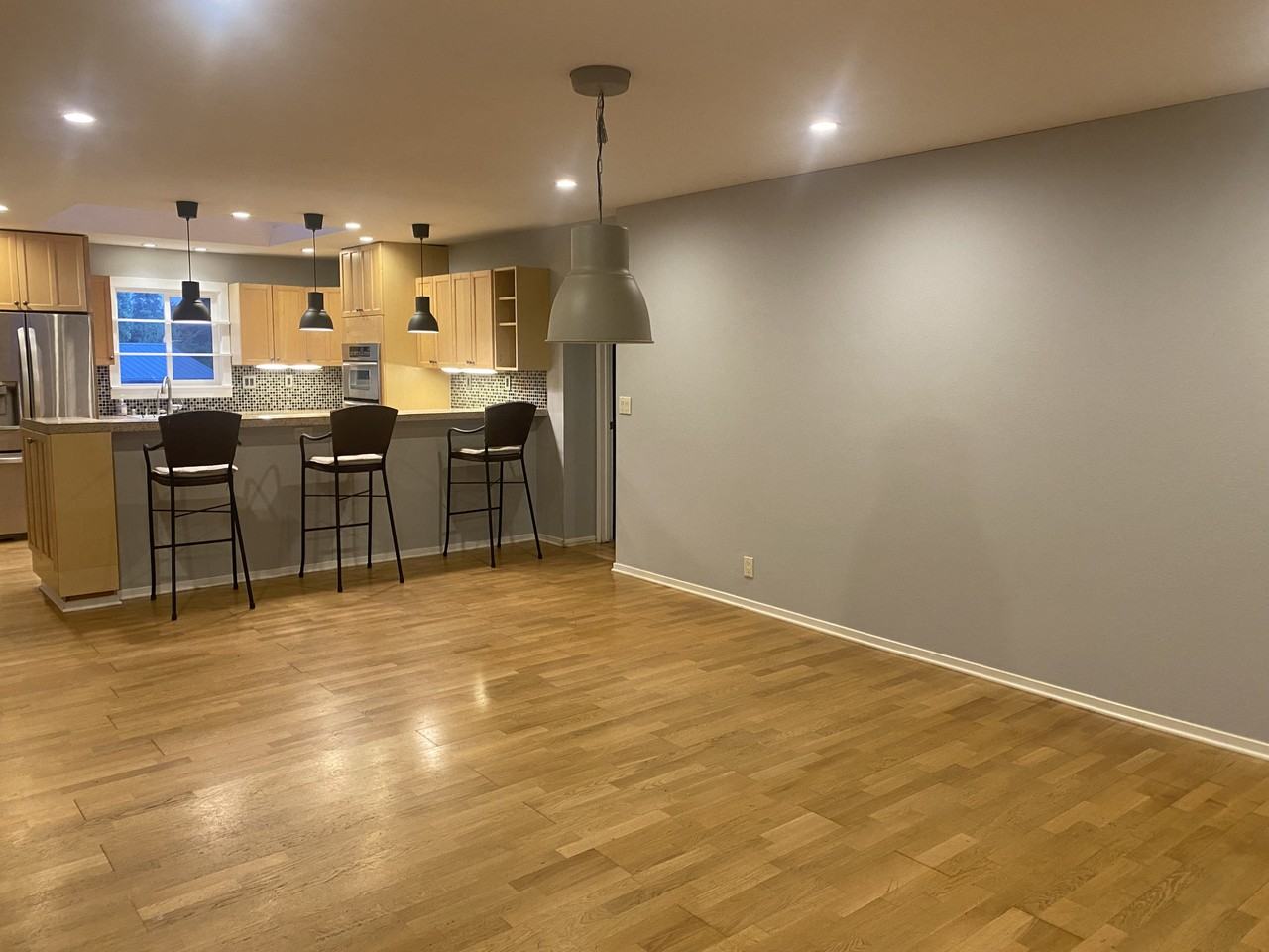 2200 Oscar Dr - Photo 2 of 11