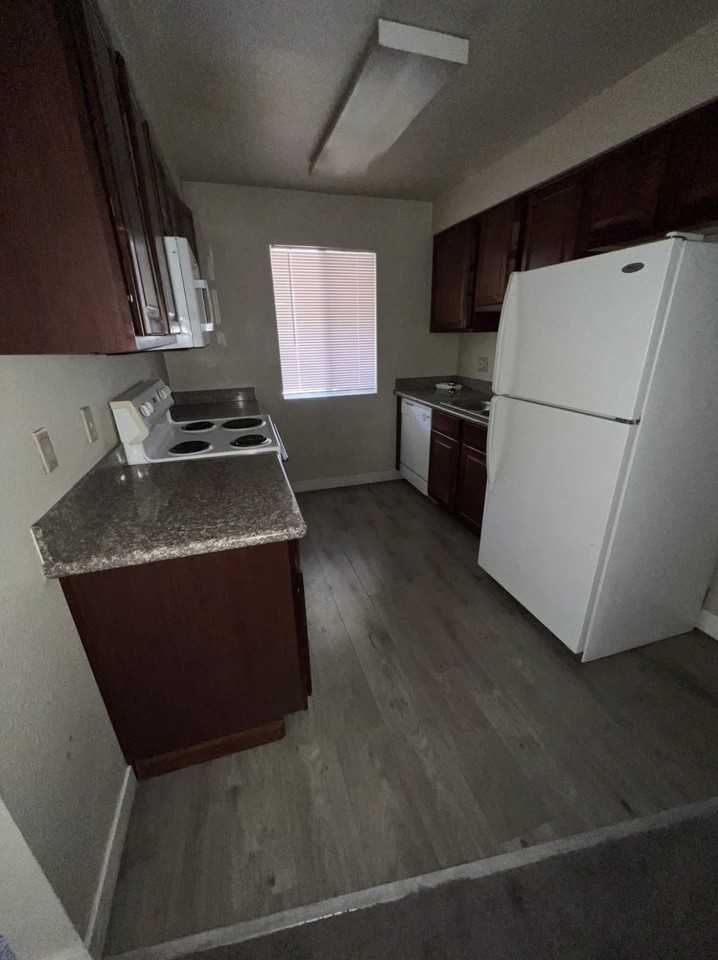 4450 Sandy River Dr #82 - Photo 3 of 5