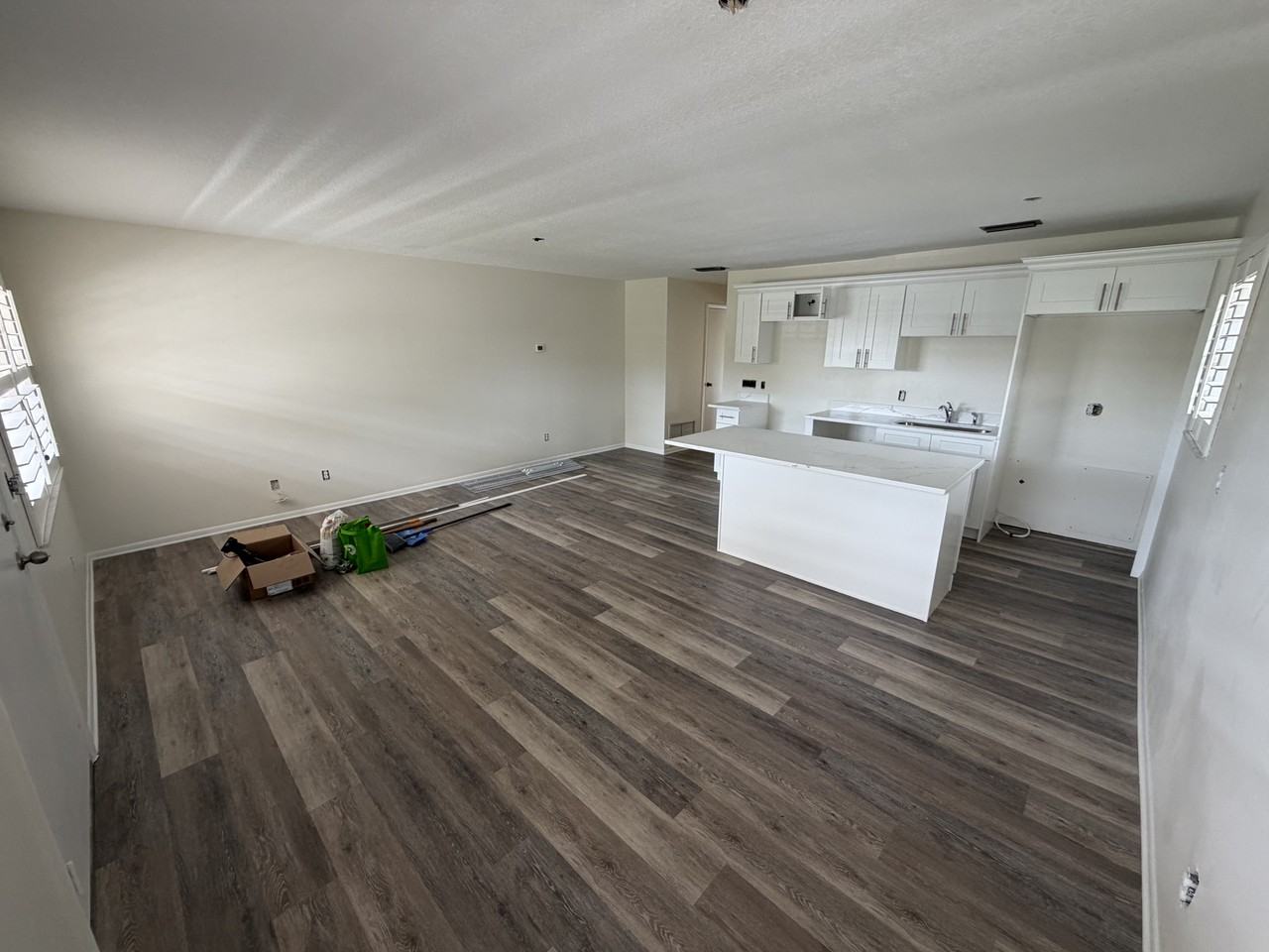 28 Lake Vista Trl #205 - Photo 2 of 8