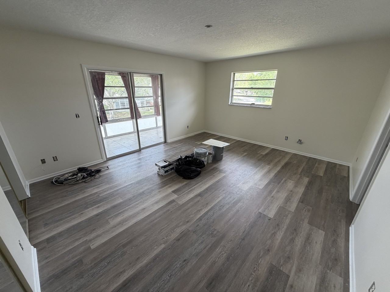 28 Lake Vista Trl #205 - Photo 5 of 8