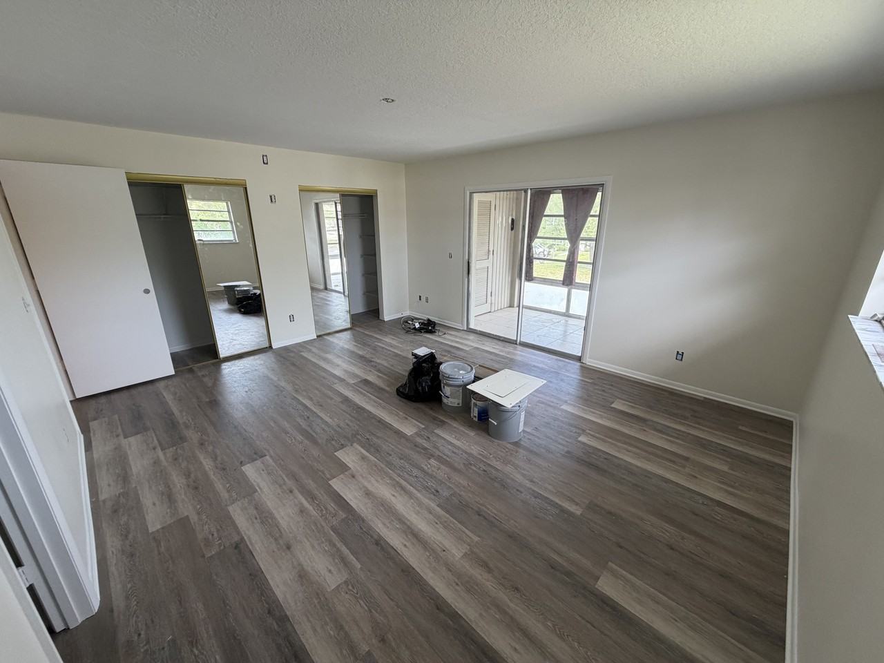 28 Lake Vista Trl #205 - Photo 6 of 8