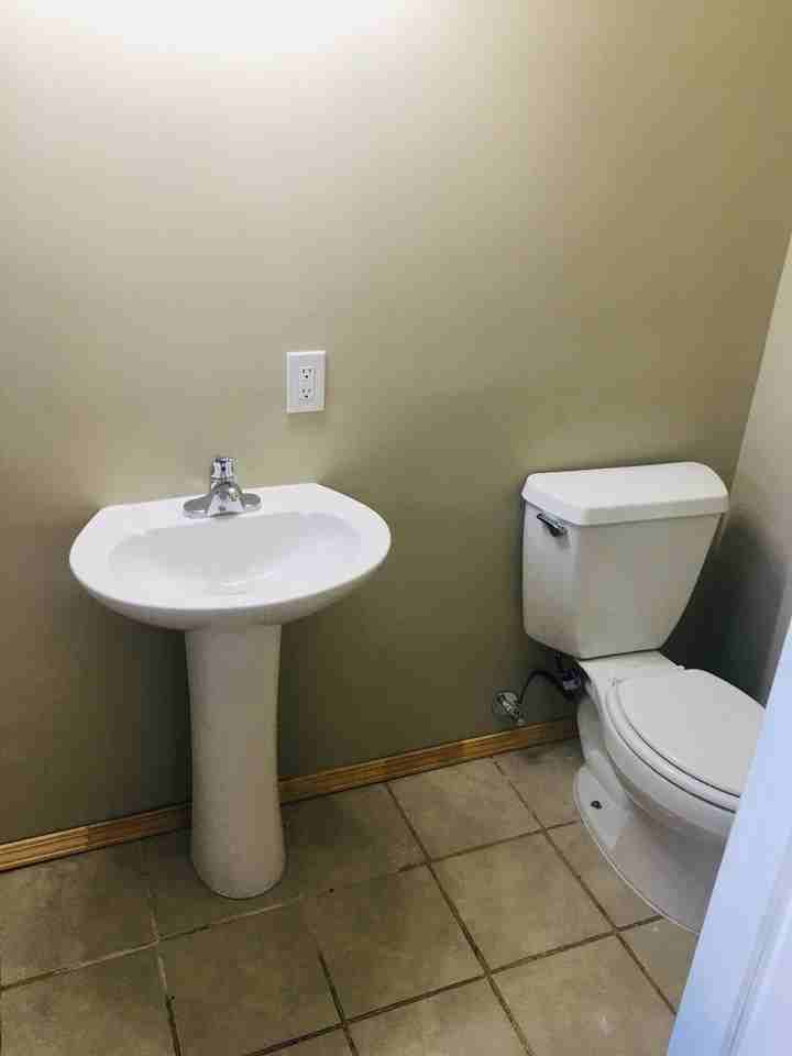 3613 Pershing Dr #D - Photo 2 of 5