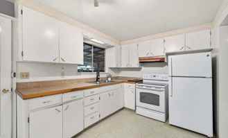 7436 S Pine St #NA - Photo 1 of 1