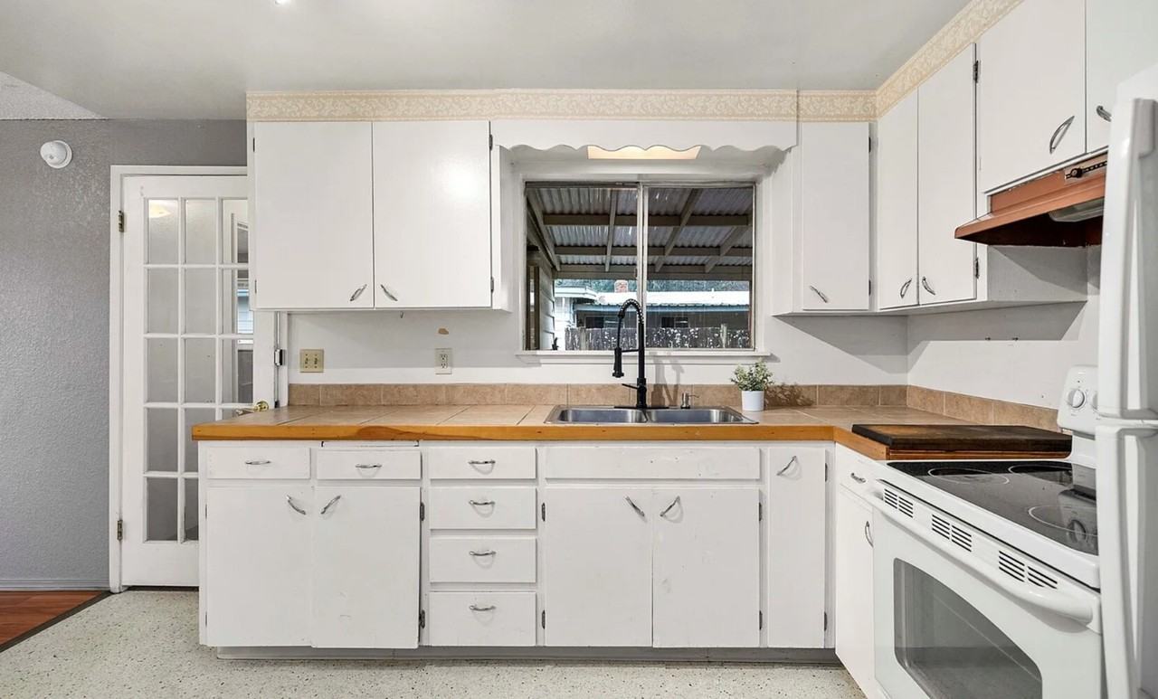 7436 S Pine St #NA - Photo 6 of 11