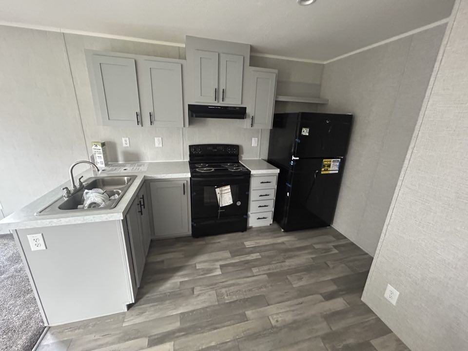 64 Mccewen St #NA - Photo 2 of 16