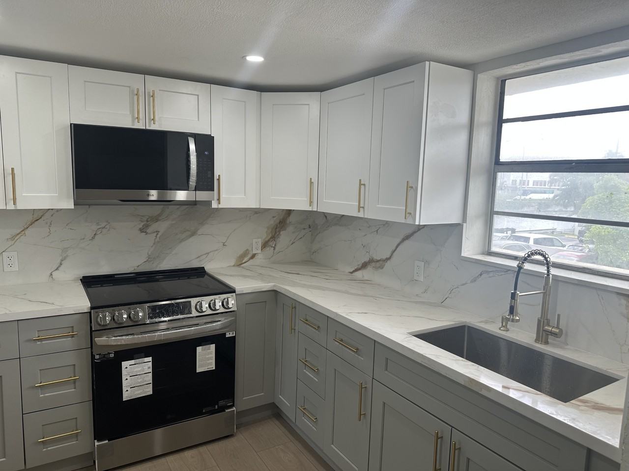 465 Swallow Dr #11 - Photo 2 of 36