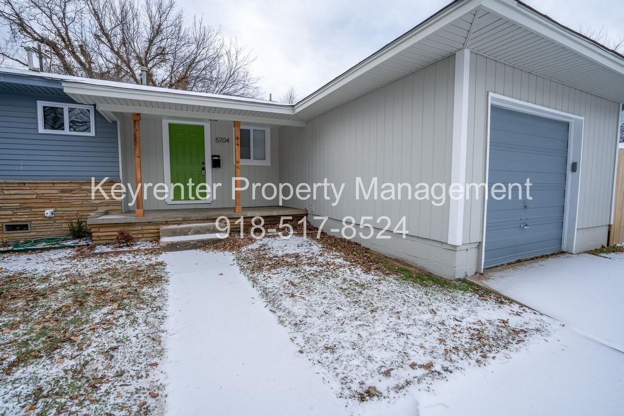 5704 E 30th Pl - Photo 2 of 14