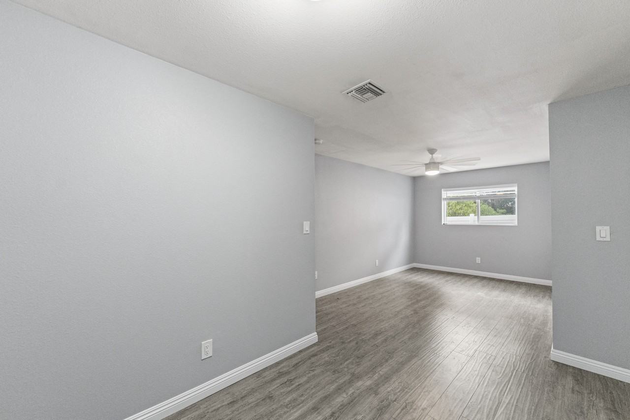 1120 Quail St #NA - Photo 3 of 15