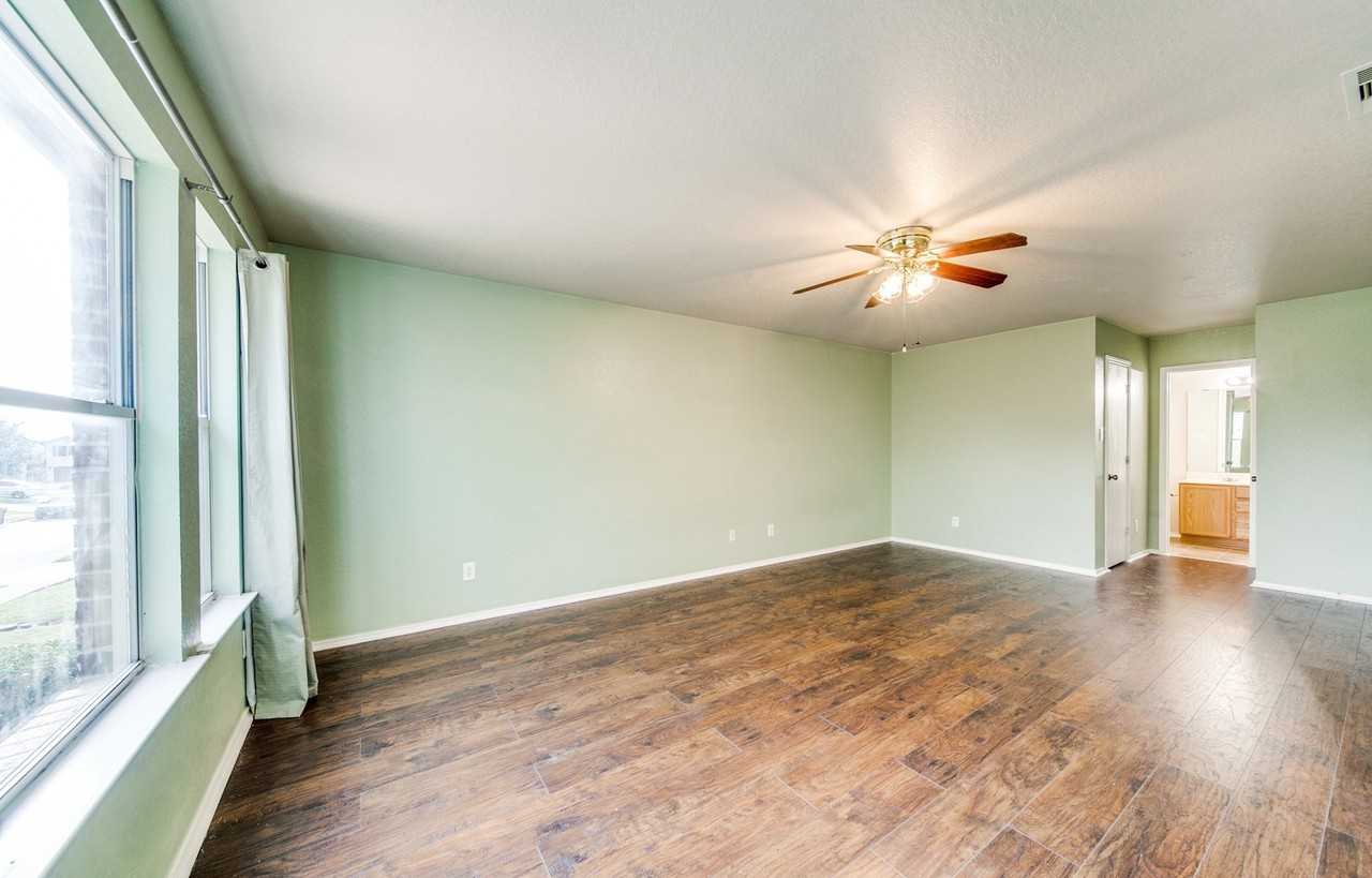 8914 Kestrel Oak #NA - Photo 7 of 16
