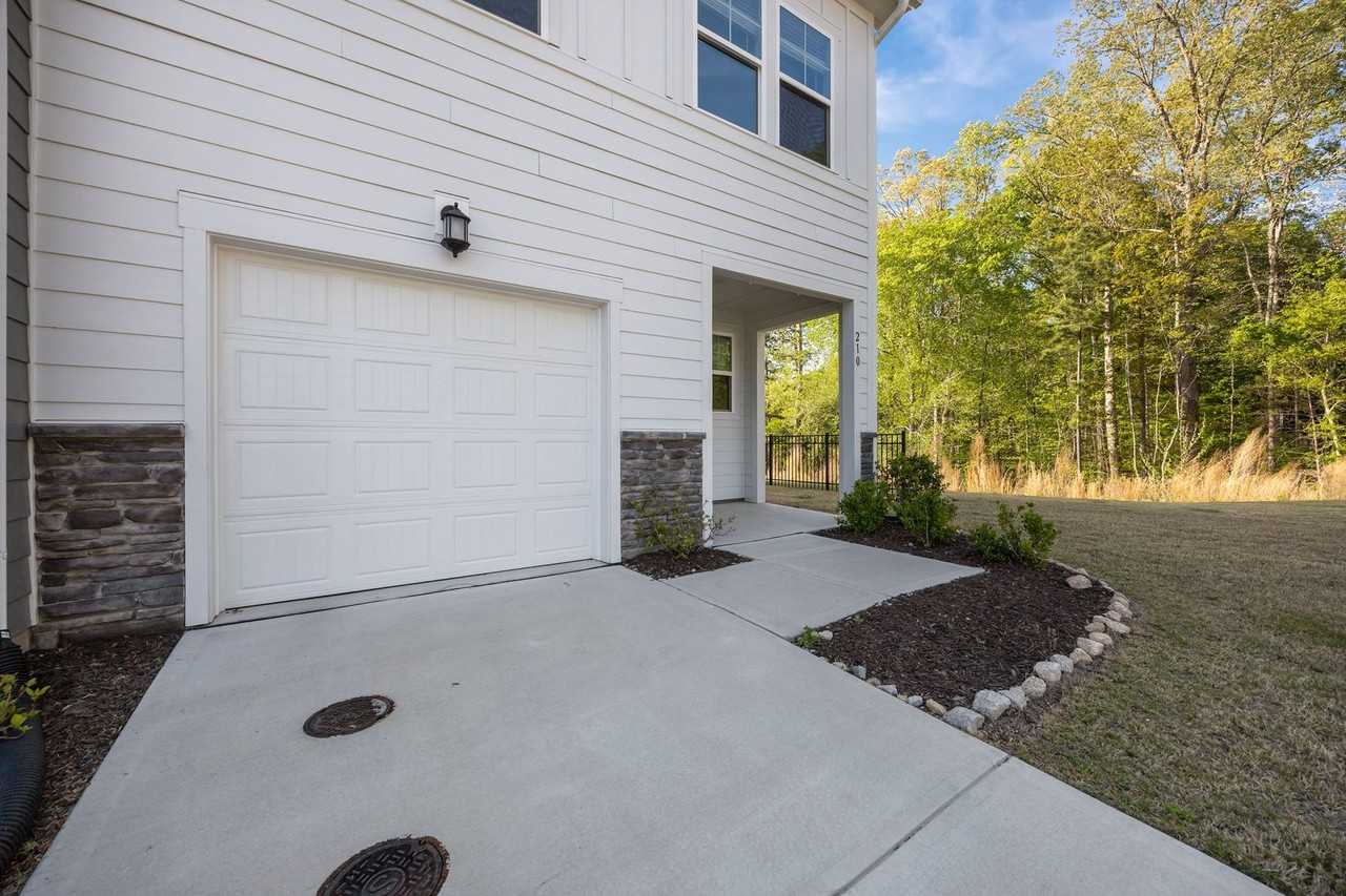 210 Lennox Spring Dr - Photo 7 of 50