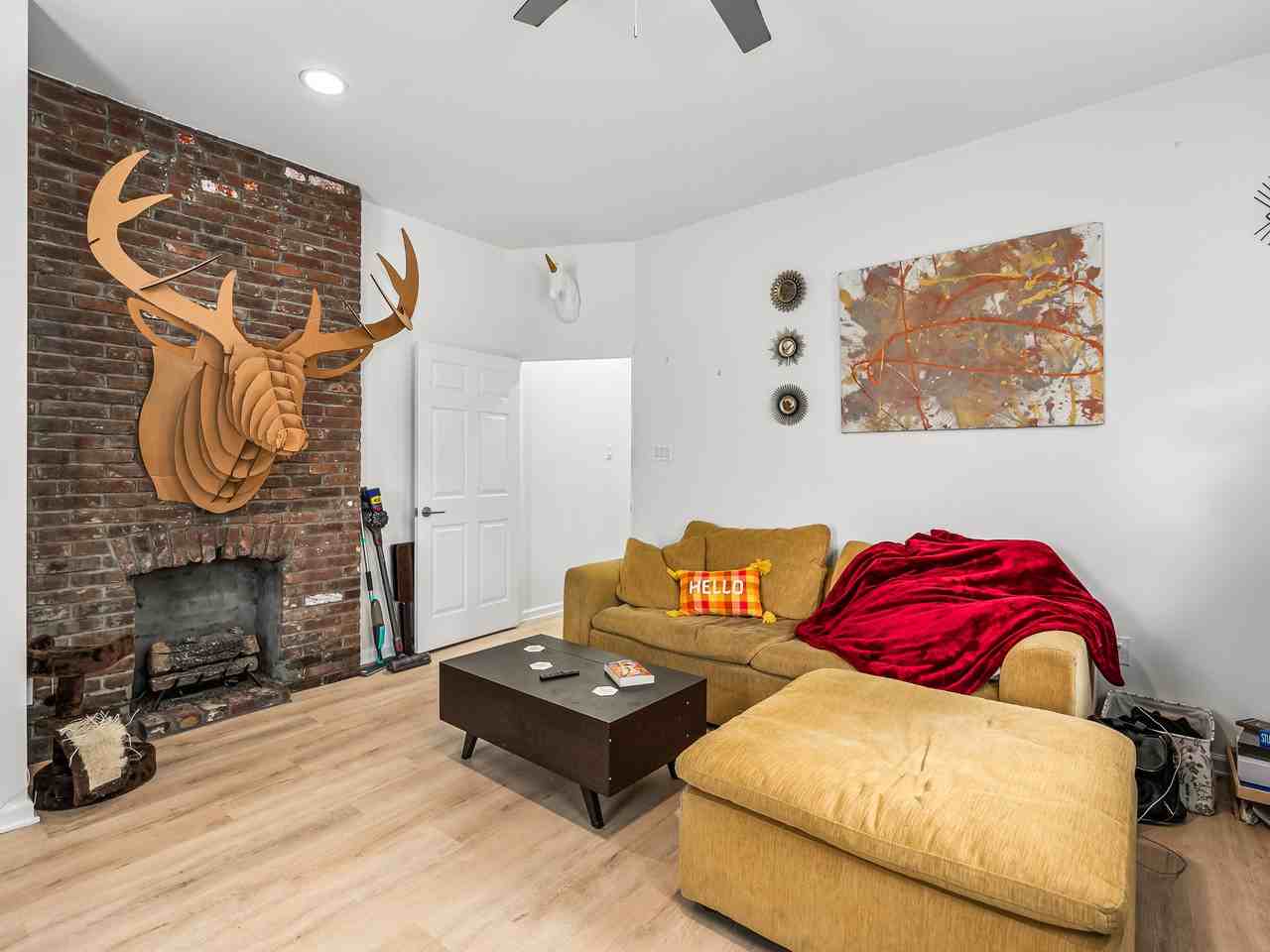 3401 Butler St #1R - Photo 3 of 20