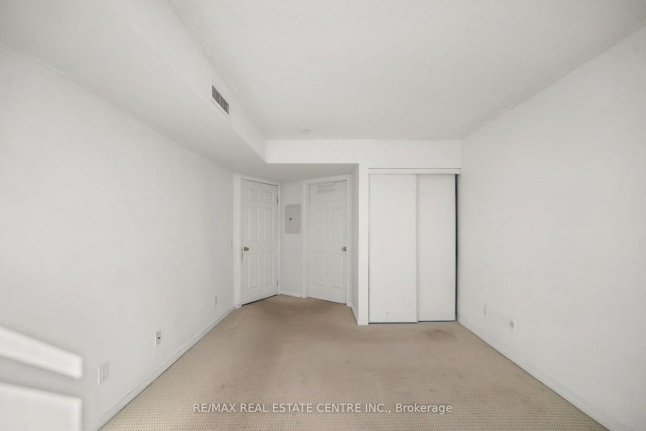 30 Harrison Garden Boulevard #1605 - Photo 7 of 15