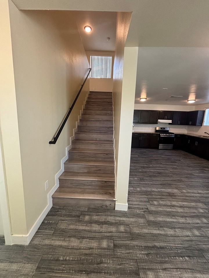 457 East 30th Street - Photo 2 of 22