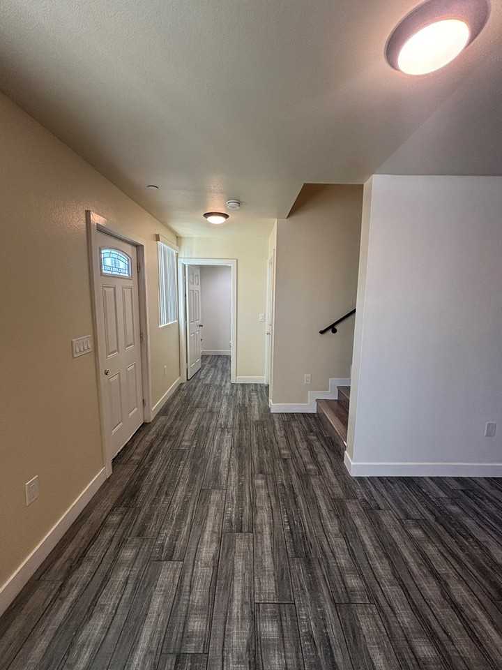 457 East 30th Street - Photo 6 of 22