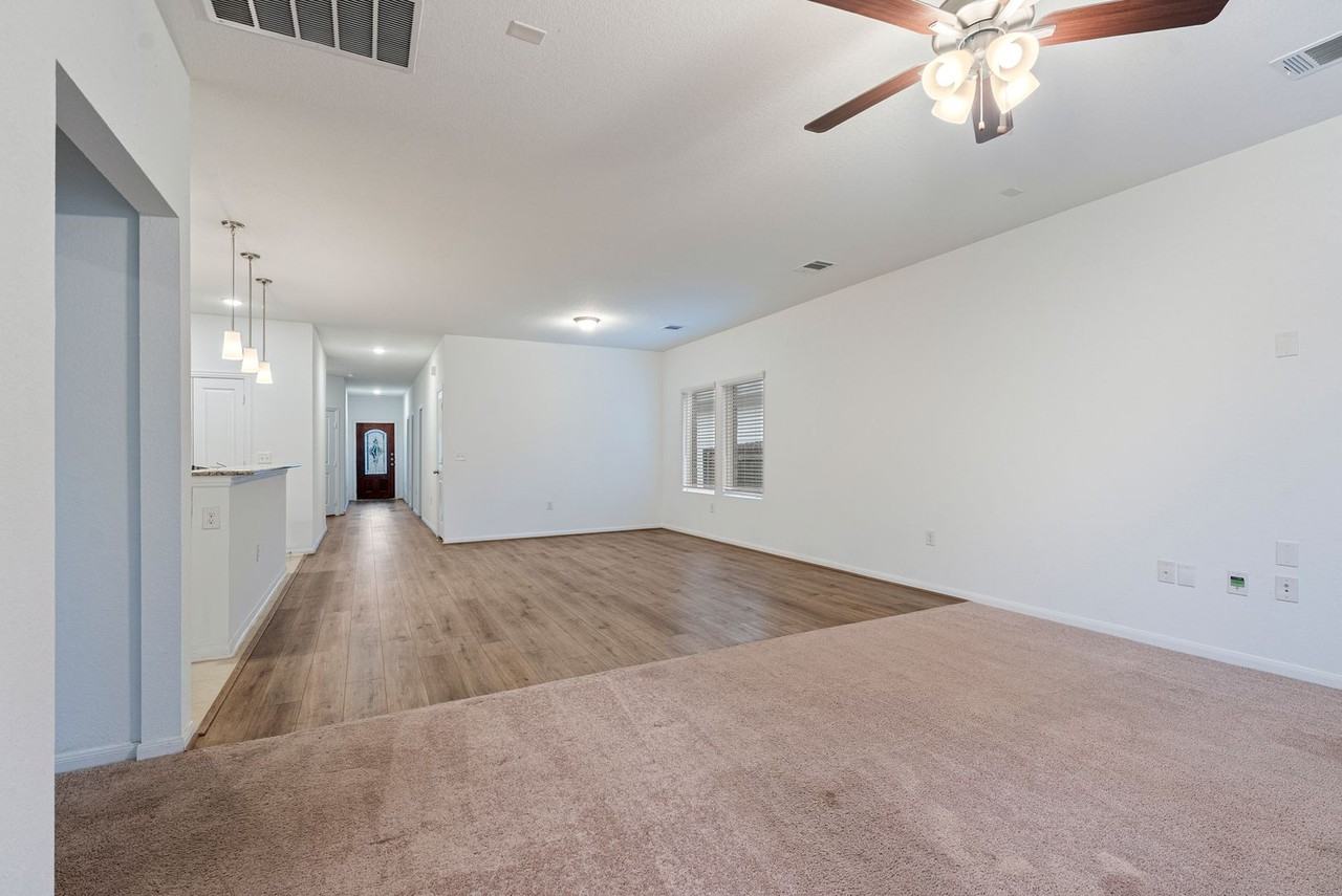 149 Biscayne Dr - Photo 3 of 21