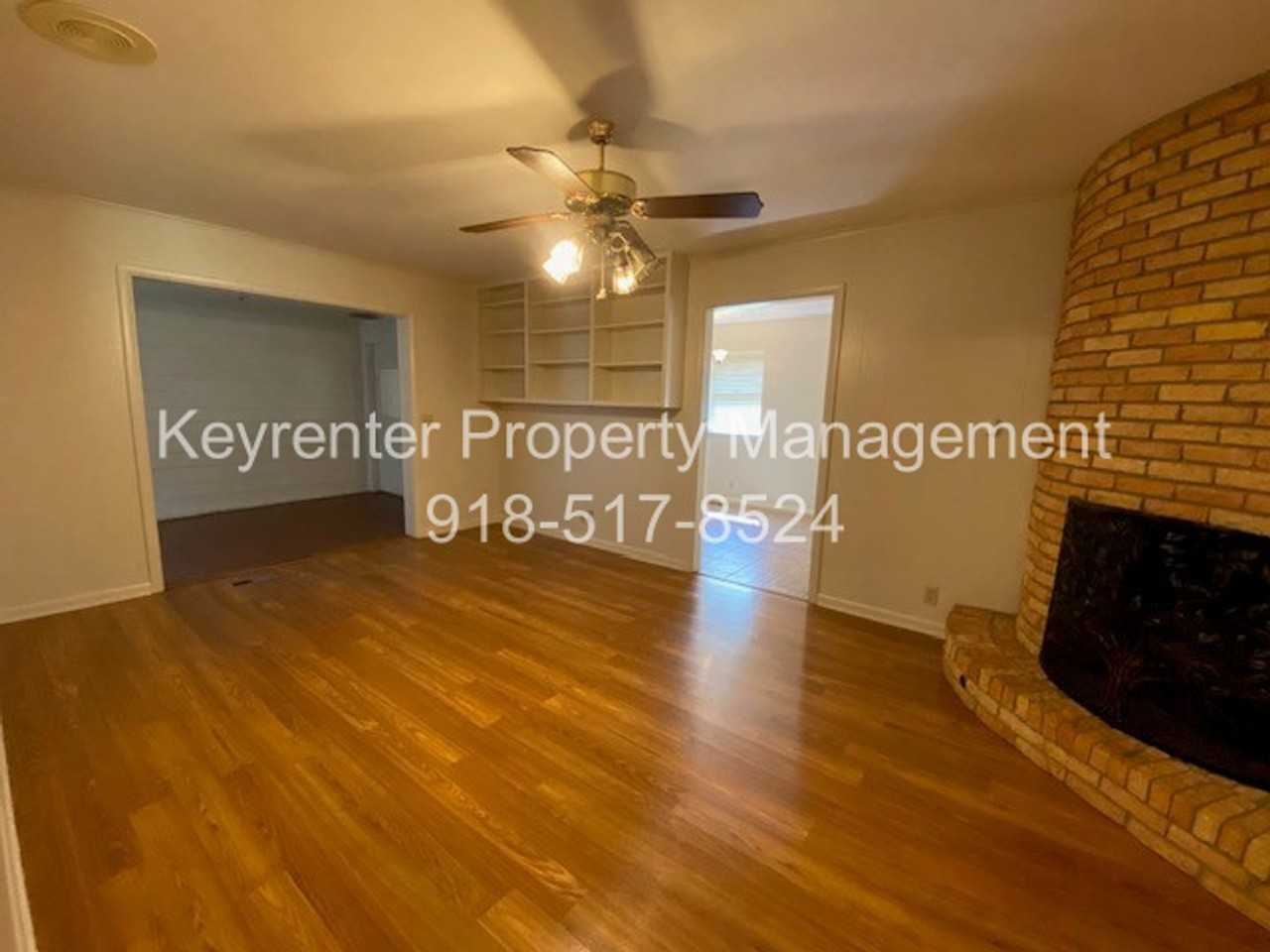 5728 E 43rd St - Photo 4 of 24