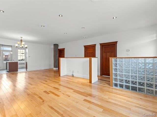 5784 Rue Chabot - Photo 3 of 15