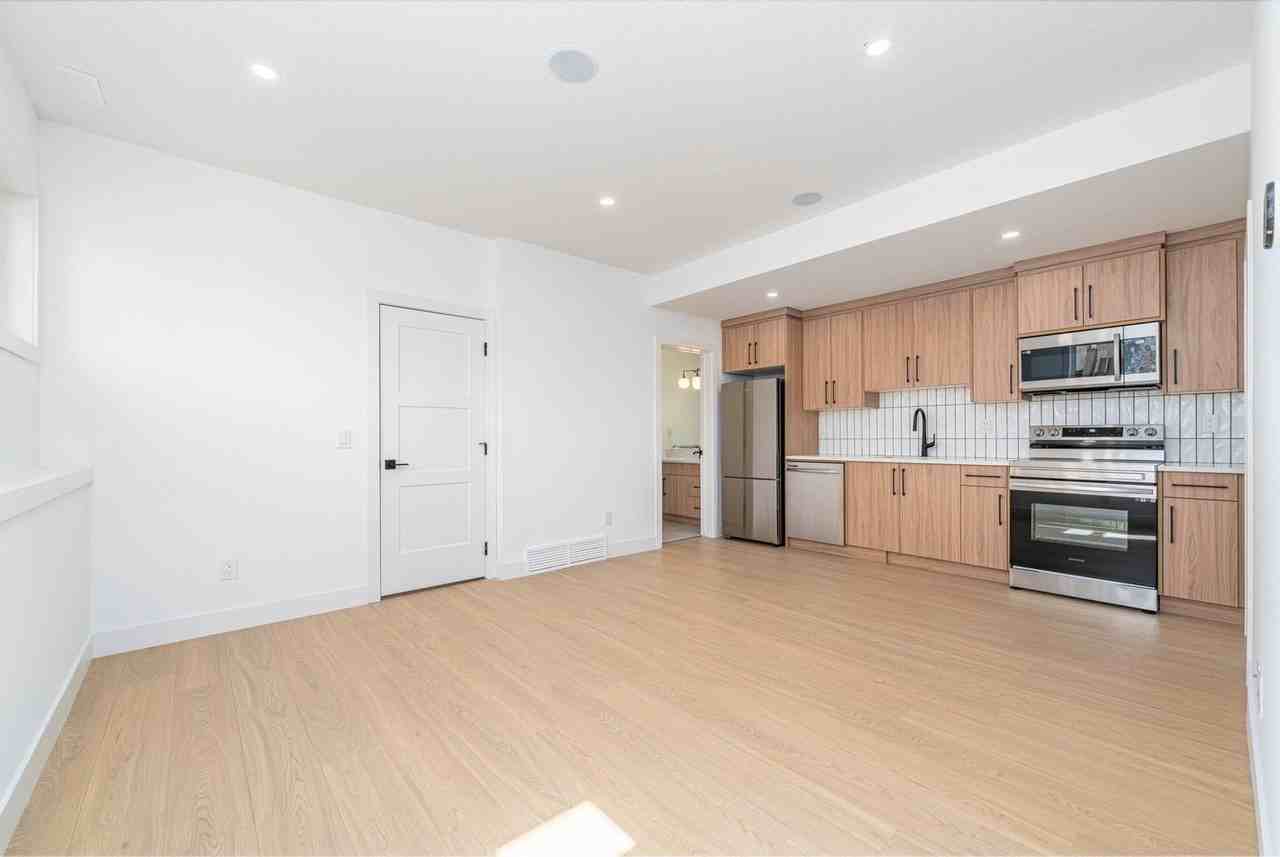 1416 28 St Sw - Photo 6 of 22