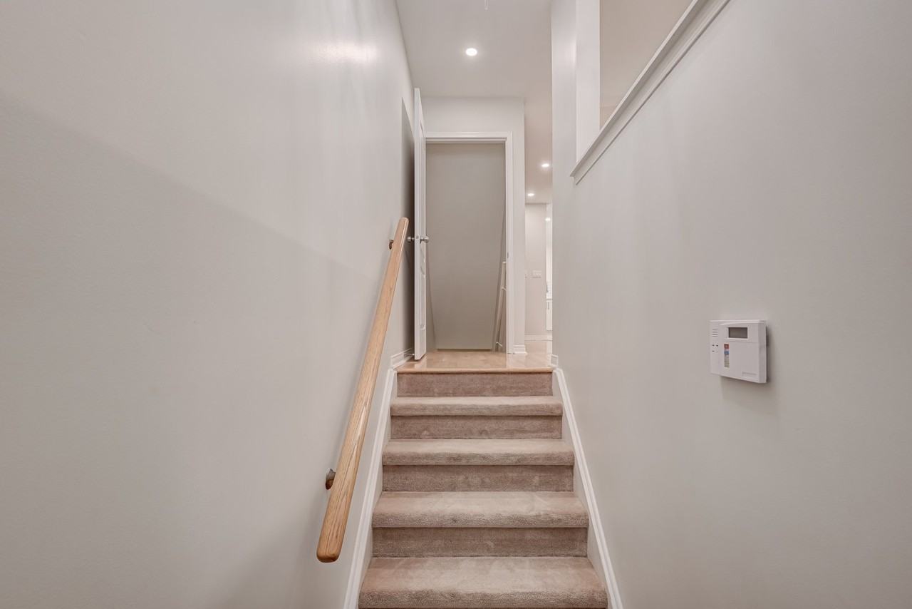 735 Sheppard Ave - Photo 2 of 18