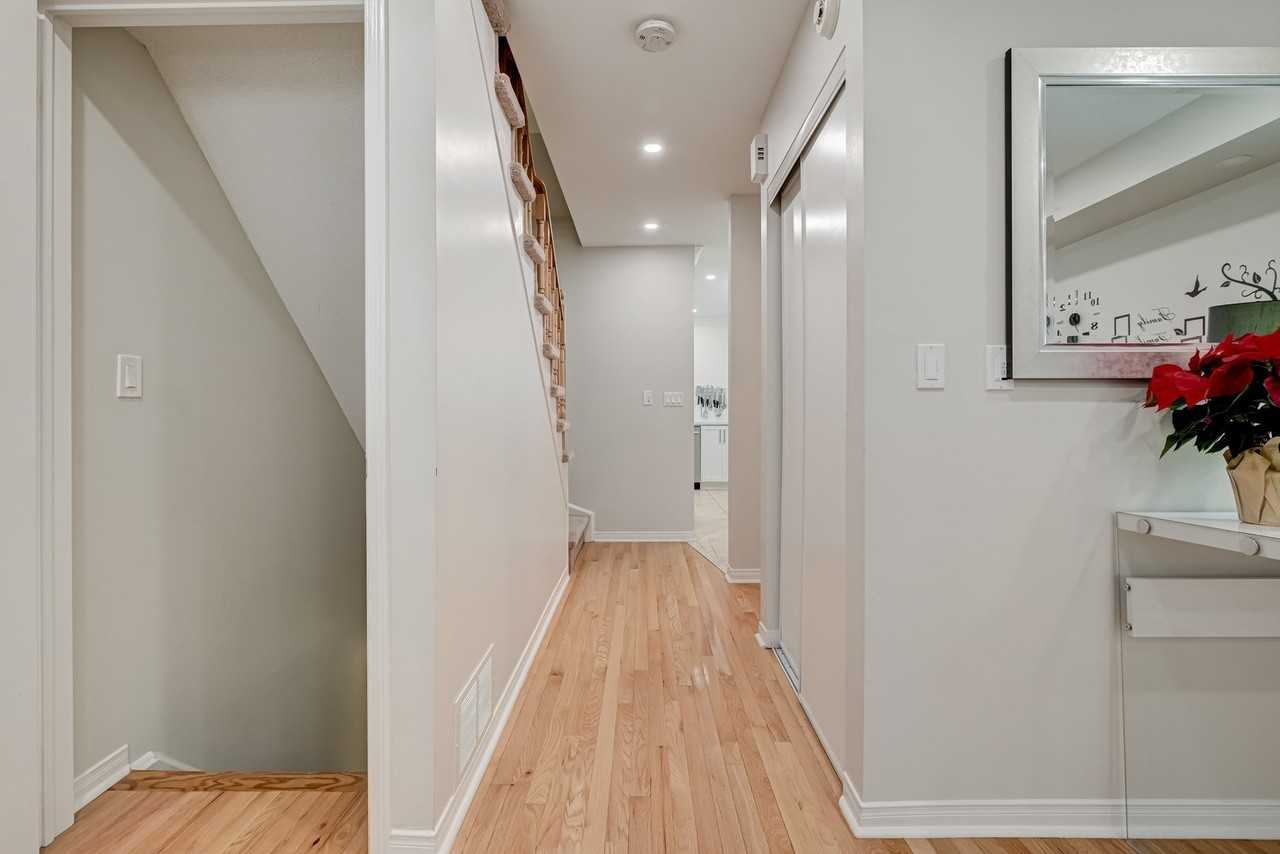 735 Sheppard Ave - Photo 6 of 18