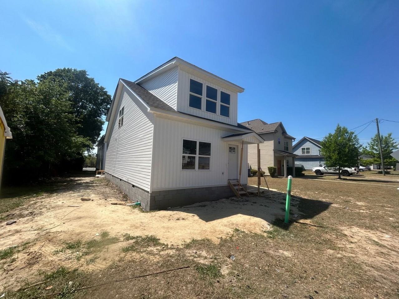 1311 Mcduffie Ave - Photo 4 of 25