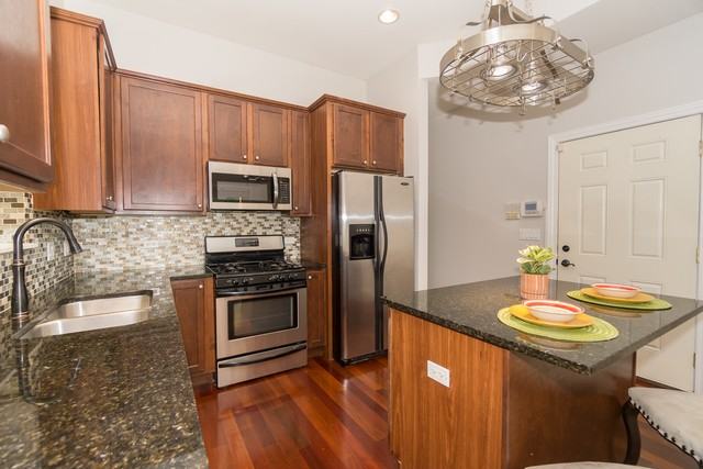 3440 North Narragansett Avenue #2 - Photo 3 of 18